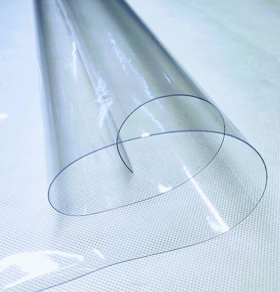 Folia namiotowa PCV 140cm 620g 1m
